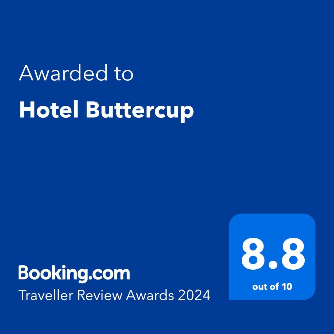 Hotel Buttercup Pokhara Bagian luar foto