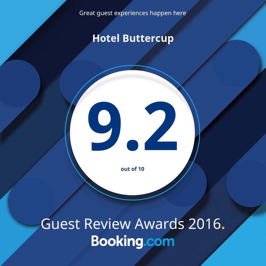 Hotel Buttercup Pokhara Bagian luar foto